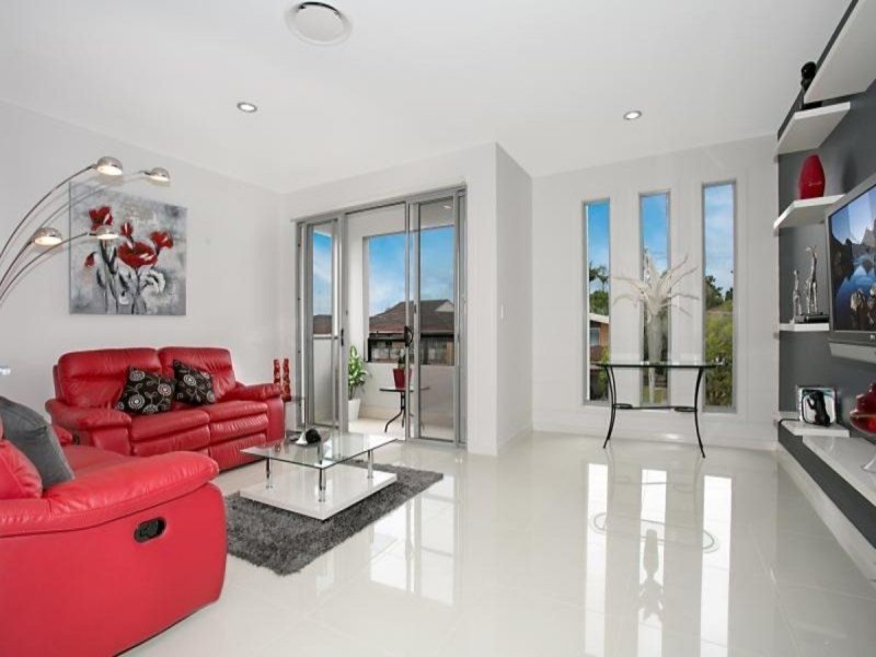 1/21 Scoter Avenue, Paradise Point QLD 4216