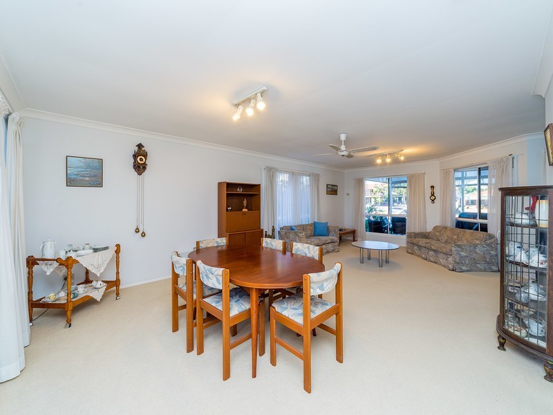 7 Seaspray Street, Paradise Point QLD 4216