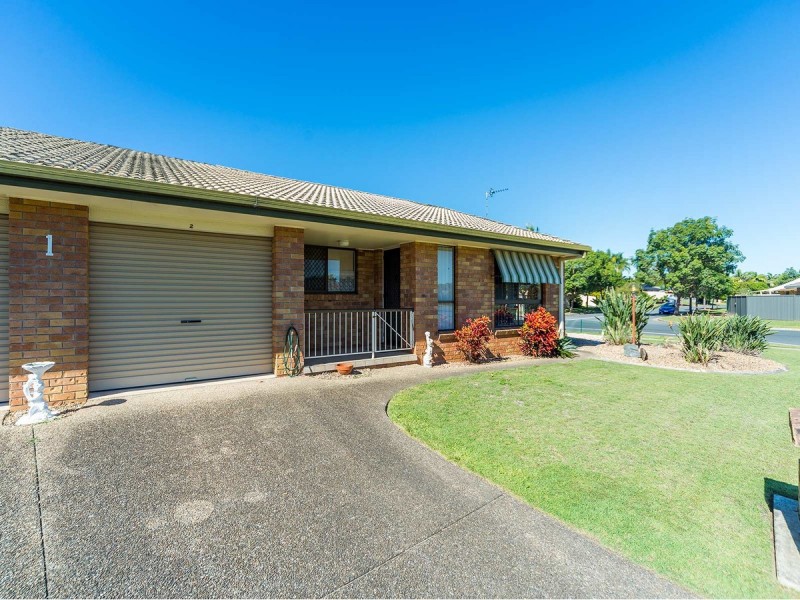 2/1 Dell Court, Coombabah QLD 4216