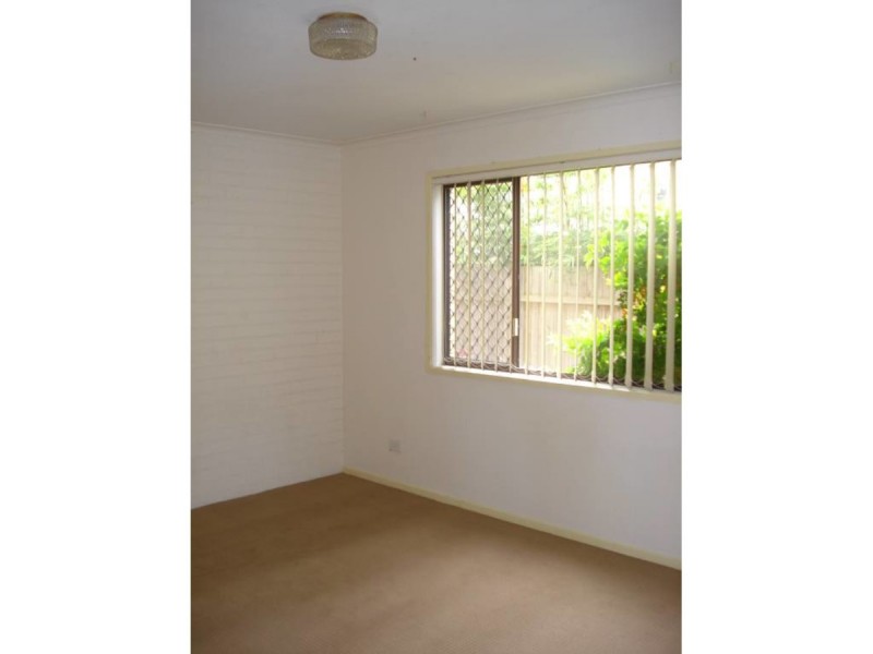 2/278 Marine Parade, Labrador QLD 4215