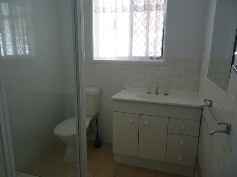 33 Mungera Street, Runaway Bay QLD 4216