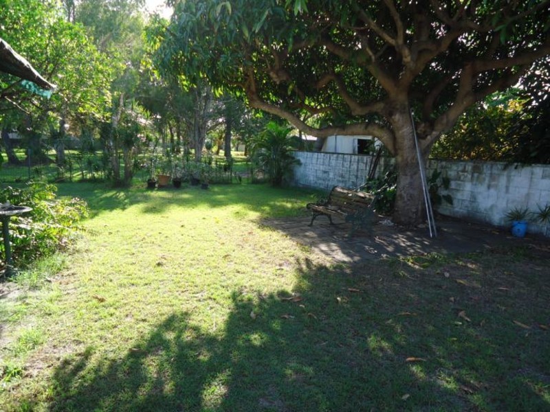 33 Mungera Street, Runaway Bay QLD 4216