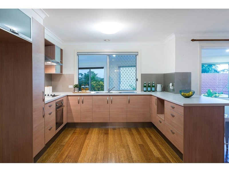 22 Carrumbella Drive, Arundel QLD 4214