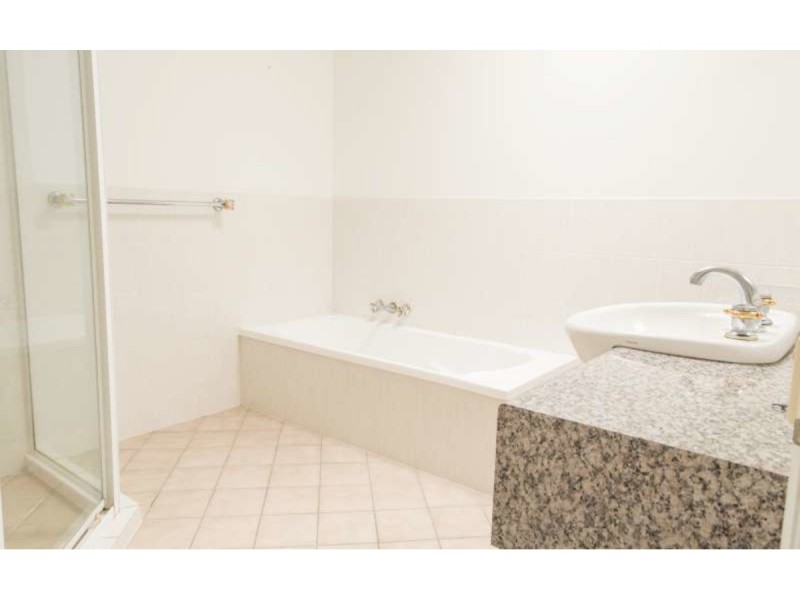 27/87 Morala Avenue, Runaway Bay QLD 4216