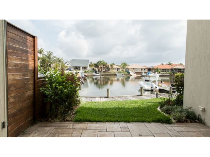 27/87 Morala Avenue, Runaway Bay QLD 4216