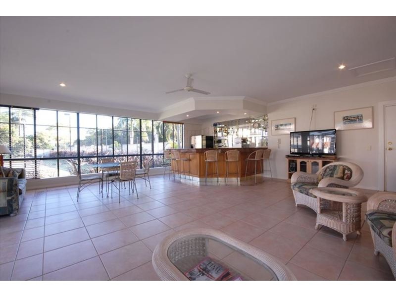 27/87 Morala Avenue, Runaway Bay QLD 4216