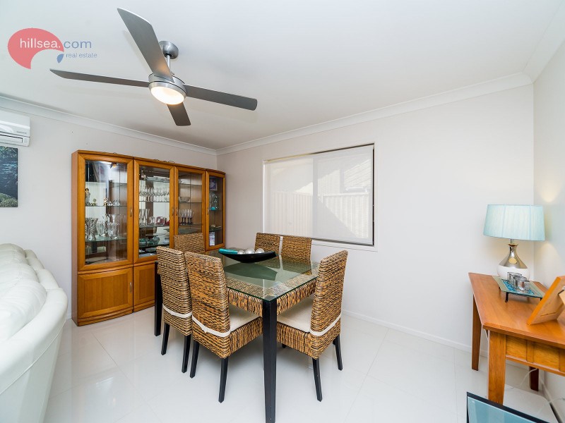 30 Tradewinds Avenue, Paradise Point QLD 4216