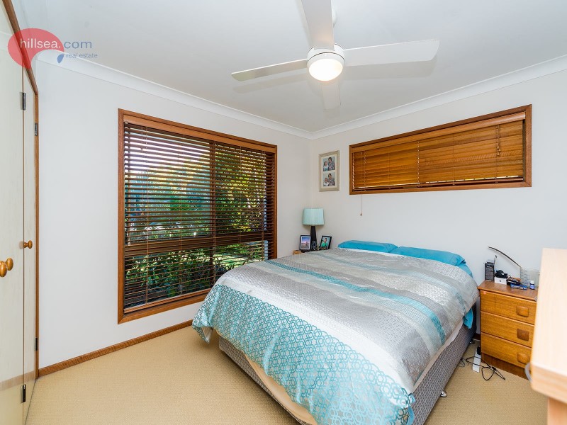 30 Tradewinds Avenue, Paradise Point QLD 4216
