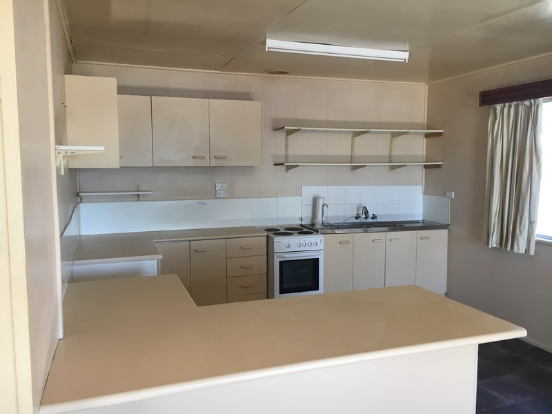 39 The Esplanade, Coombabah QLD 4216