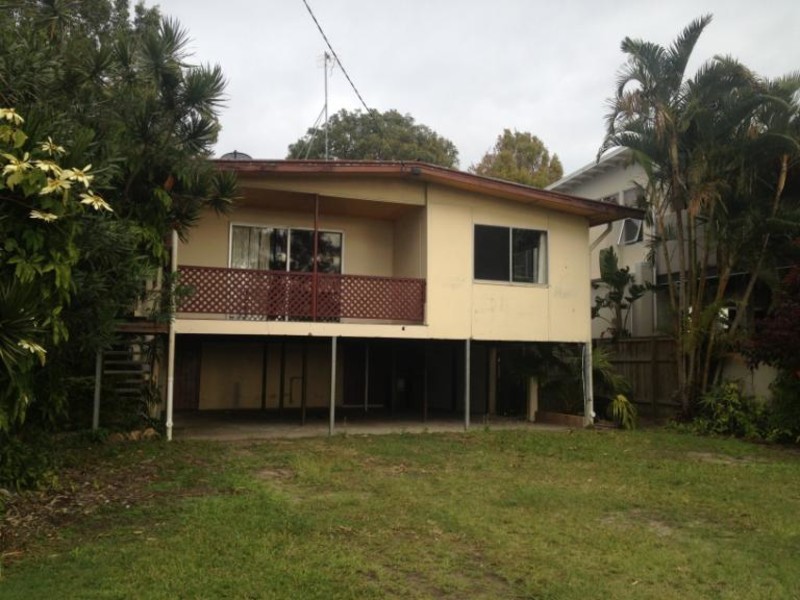 39 The Esplanade, Coombabah QLD 4216