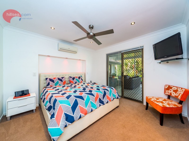 44 Poinsettia Avenue, Runaway Bay QLD 4216