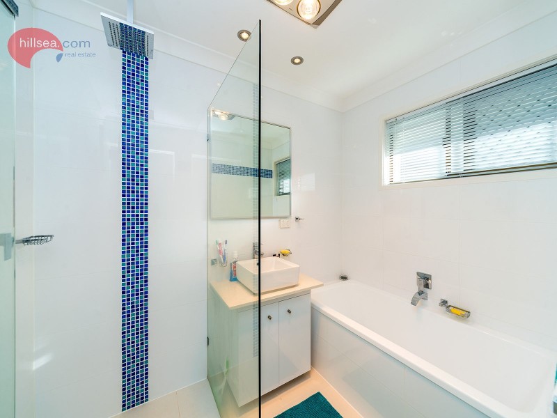 44 Poinsettia Avenue, Runaway Bay QLD 4216