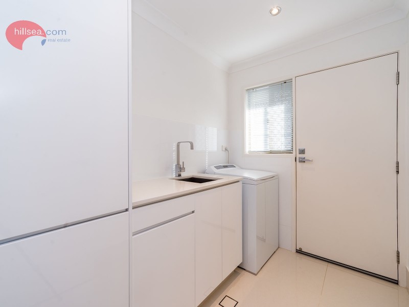 44 Poinsettia Avenue, Runaway Bay QLD 4216