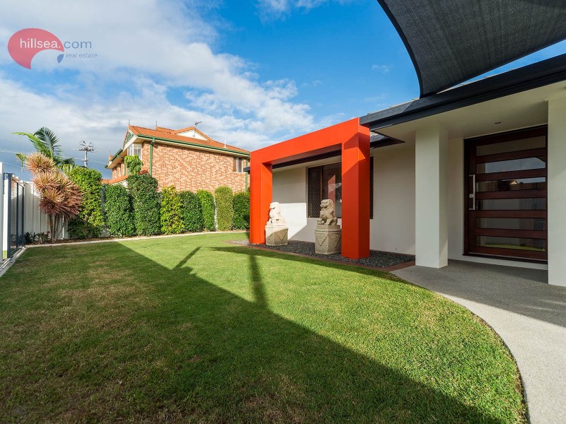 44 Poinsettia Avenue, Runaway Bay QLD 4216