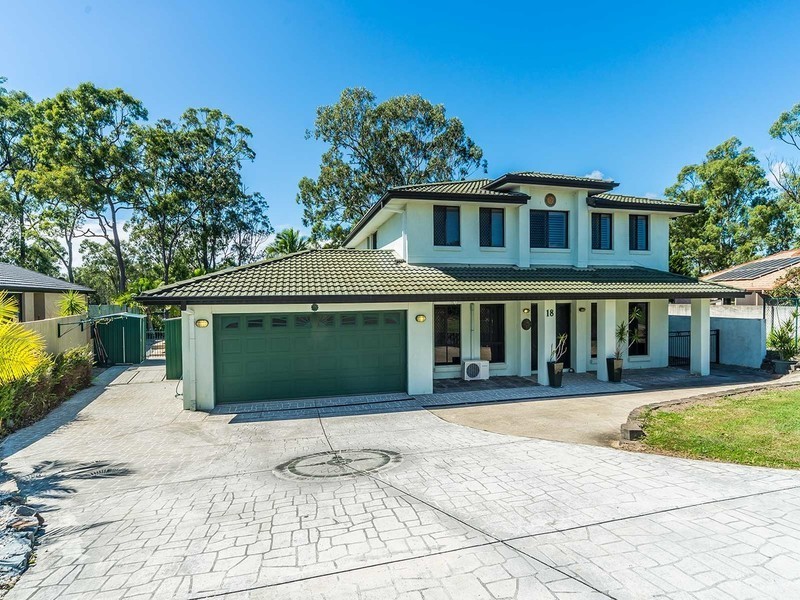 18 Little Hampton Court, Arundel QLD 4214