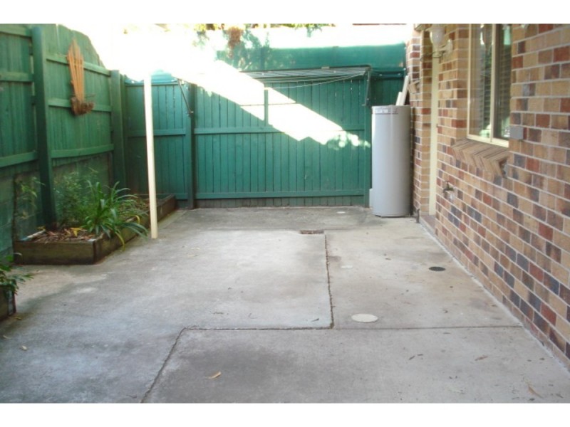 4/33 Government Road, Labrador QLD 4215