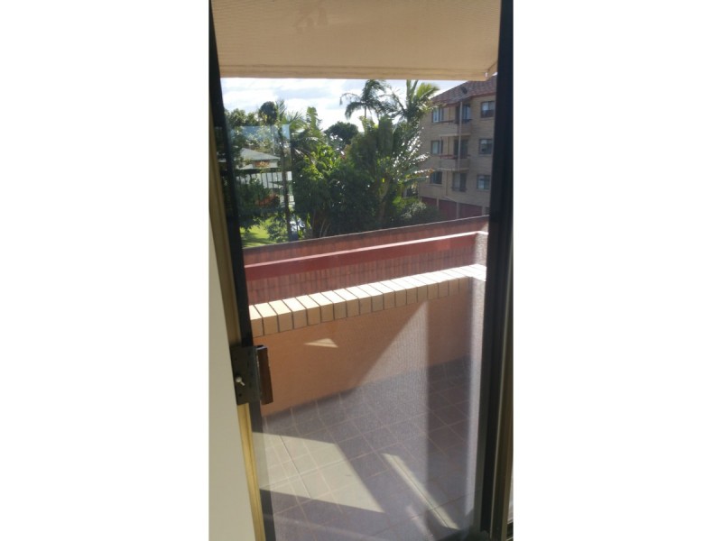 9/106 Bayview Street, Runaway Bay QLD 4216