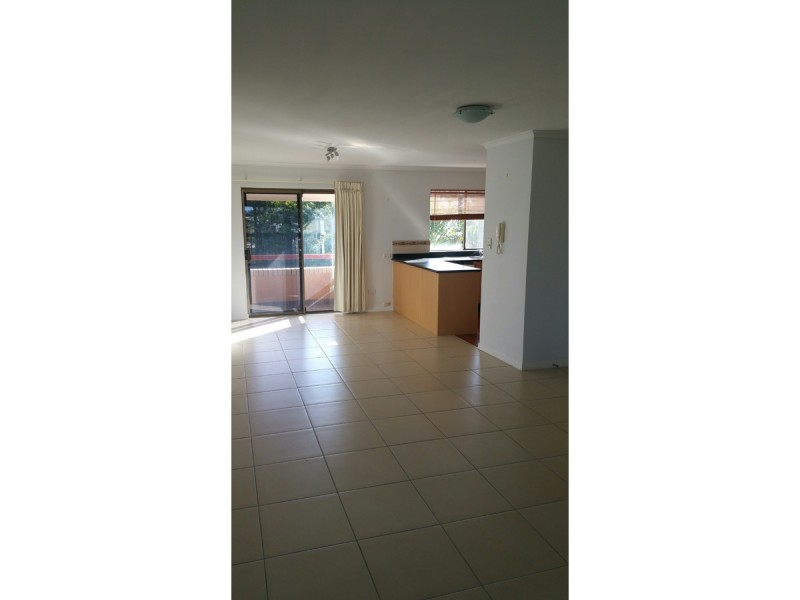 9/106 Bayview Street, Runaway Bay QLD 4216