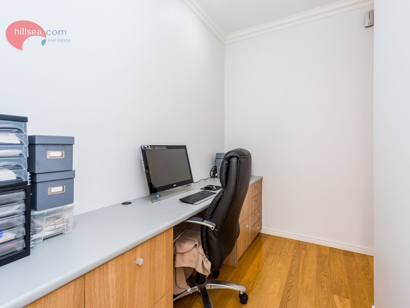 2/23 Broadwater Street, Runaway Bay QLD 4216