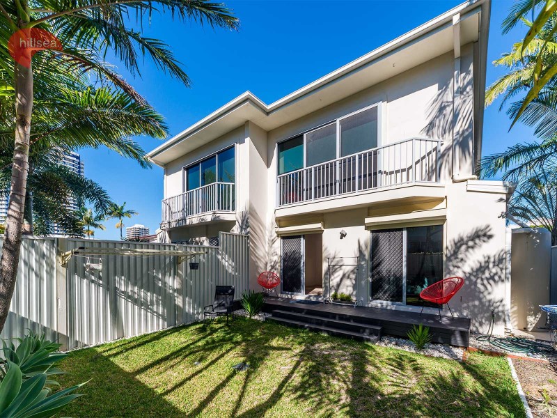 2/23 Broadwater Street, Runaway Bay QLD 4216