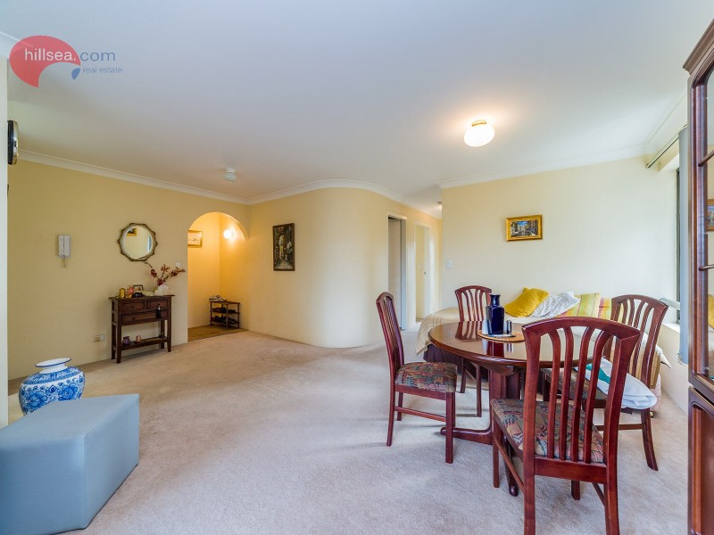 17/9 Bayview Street, Runaway Bay QLD 4216