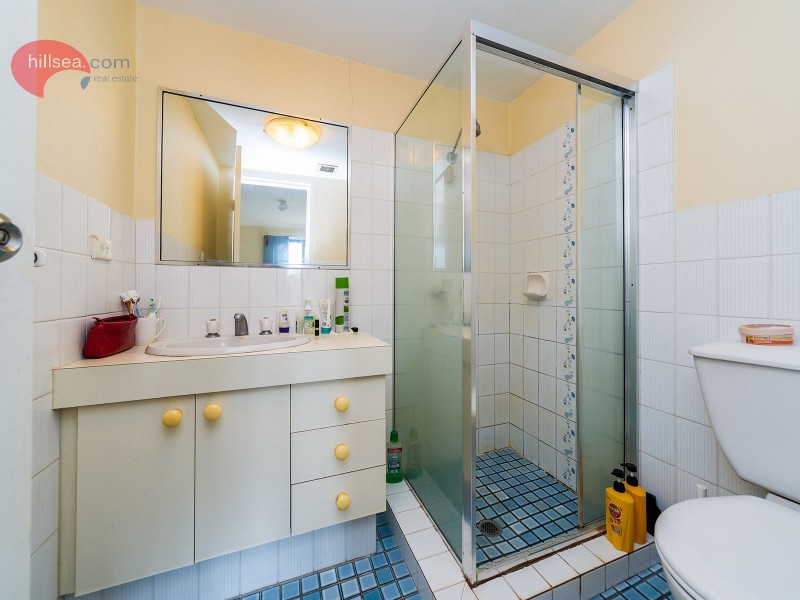 17/9 Bayview Street, Runaway Bay QLD 4216