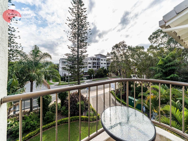 17/9 Bayview Street, Runaway Bay QLD 4216
