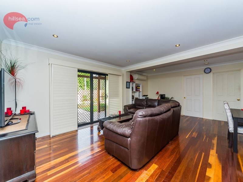 43 Ocean Street, Runaway Bay QLD 4216