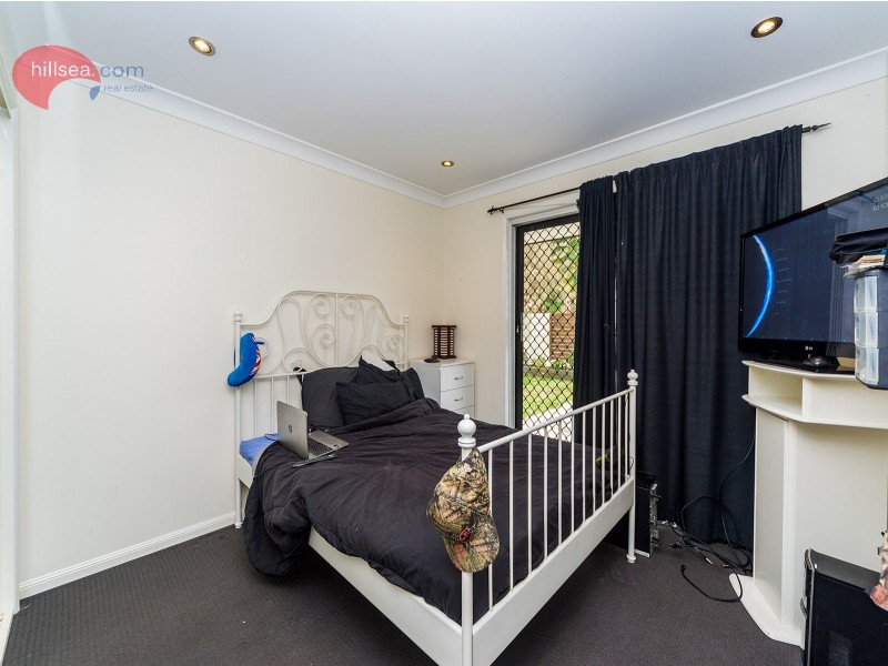 43 Ocean Street, Runaway Bay QLD 4216