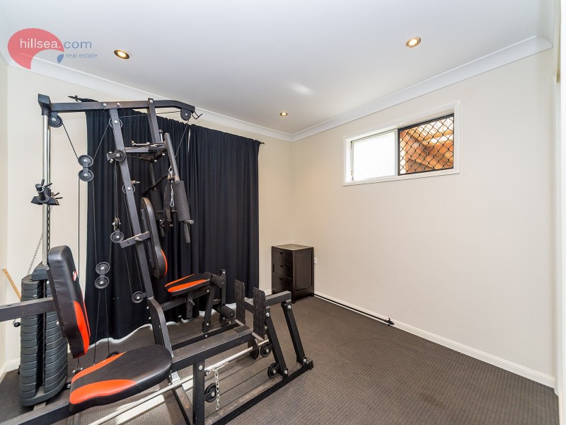 43 Ocean Street, Runaway Bay QLD 4216