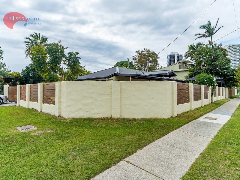 43 Ocean Street, Runaway Bay QLD 4216