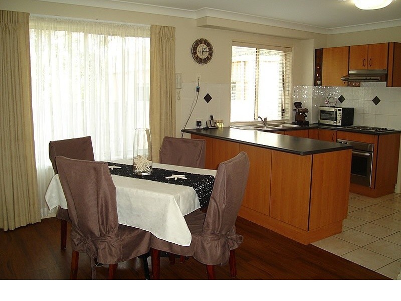 4/21 Harley Street, Labrador QLD 4215