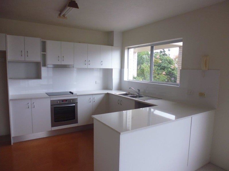 6/282 Marine Parade, Labrador QLD 4215