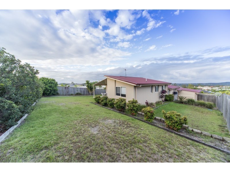 29 Laughlen Chase, Pacific Pines QLD 4211