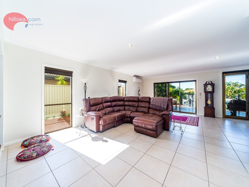 41 Camelot Crescent, Hollywell QLD 4216