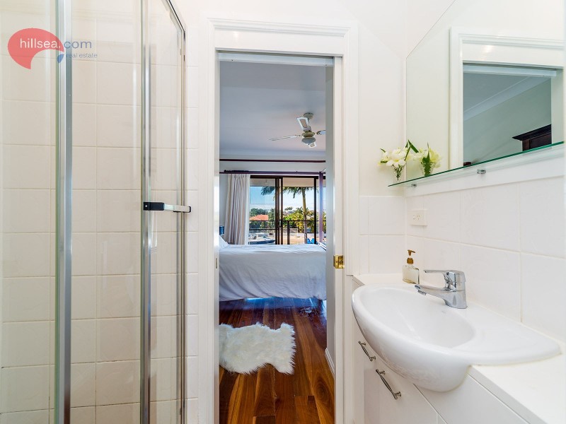41 Camelot Crescent, Hollywell QLD 4216