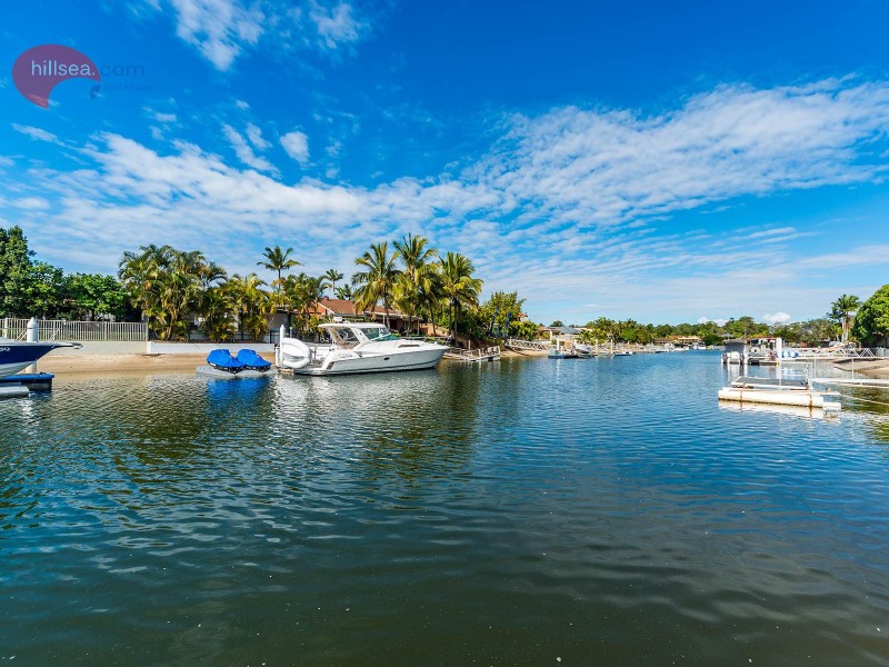 41 Camelot Crescent, Hollywell QLD 4216