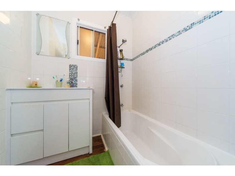 159 The Esplanade, Coombabah QLD 4216