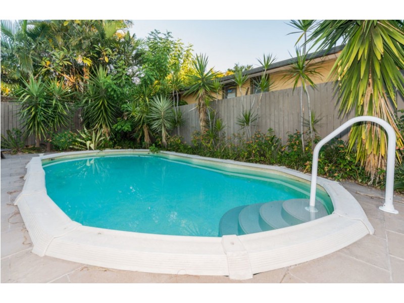 159 The Esplanade, Coombabah QLD 4216