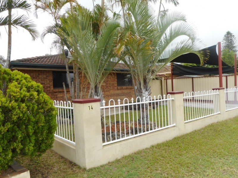 1/14 Elm Street, Labrador QLD 4215