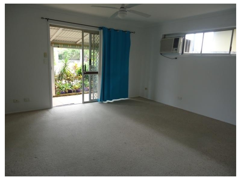 33 Mungera Street, Runaway Bay QLD 4216