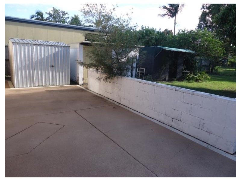 33 Mungera Street, Runaway Bay QLD 4216