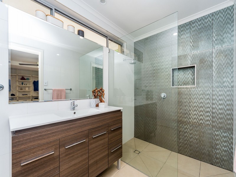 22 Kurrajong Avenue, Hollywell QLD 4216