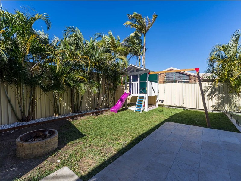 22 Kurrajong Avenue, Hollywell QLD 4216