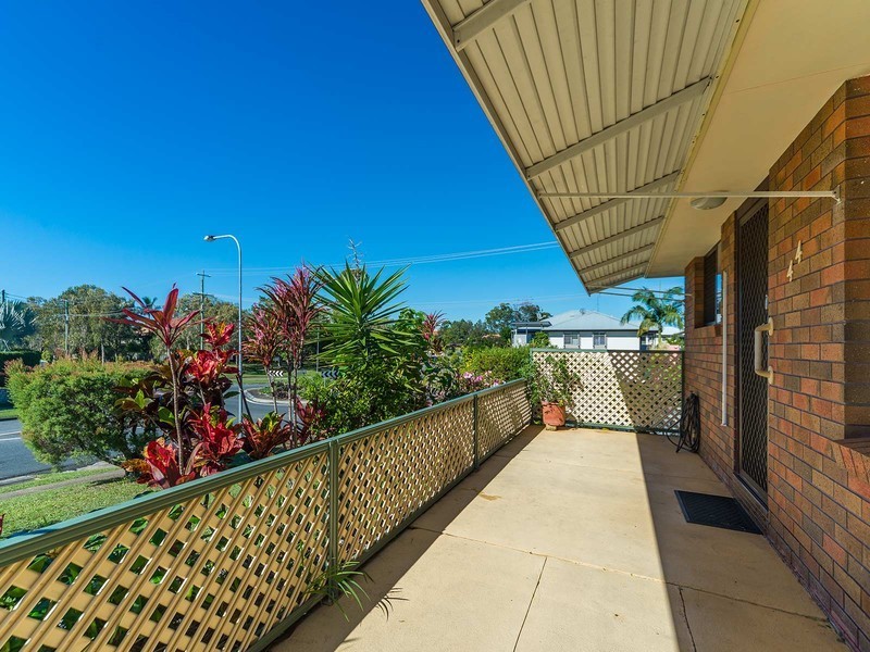 2/44 Usher Avenue, Labrador QLD 4215