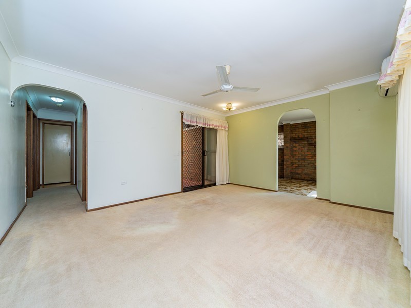 2/44 Usher Avenue, Labrador QLD 4215