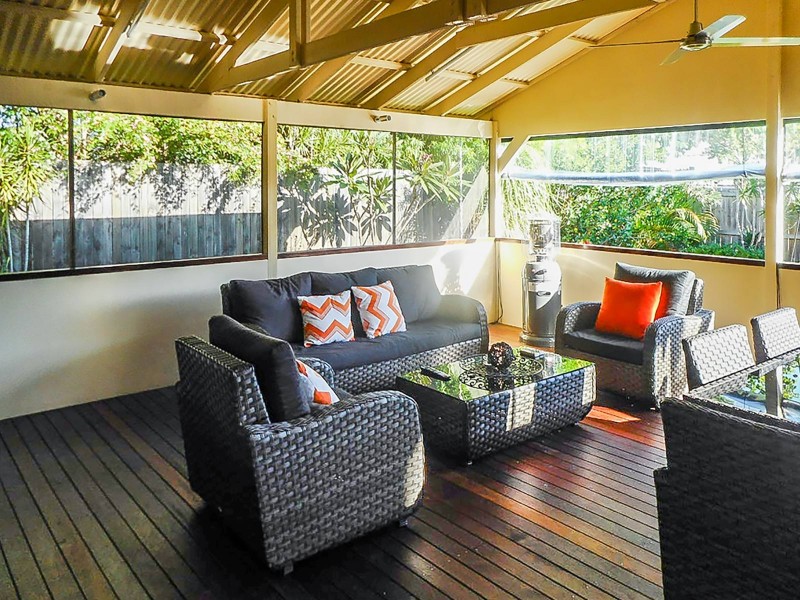 32 Donald Avenue, Paradise Point QLD 4216