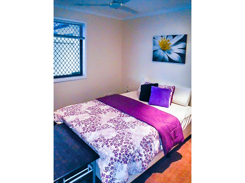 32 Donald Avenue, Paradise Point QLD 4216