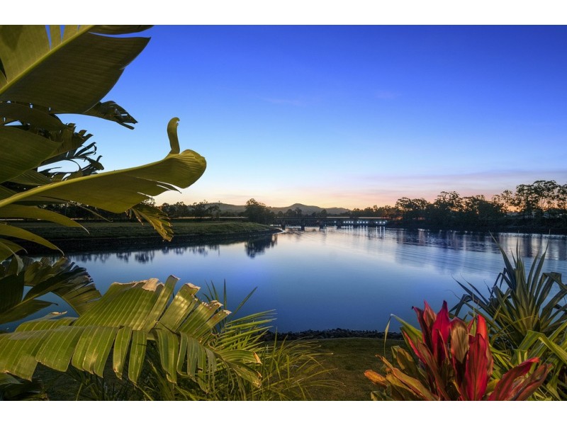 24 North Bank Court, Helensvale QLD 4212