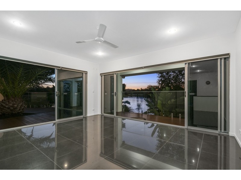 24 North Bank Court, Helensvale QLD 4212